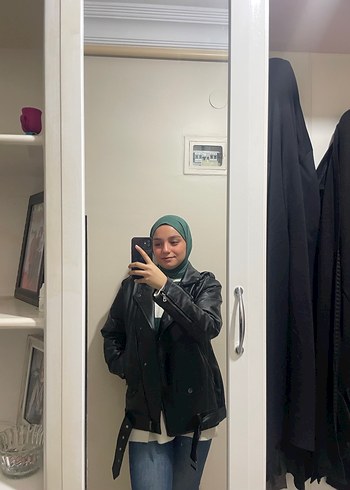 Siyah Deri Kadın Ceket, Salaş Kesim, Yüksek Yaka - Görsel 2