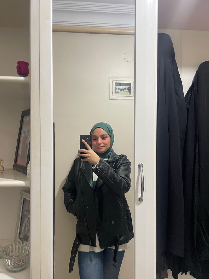 Siyah Deri Kadın Ceket, Salaş Kesim, Yüksek Yaka - Görsel 2