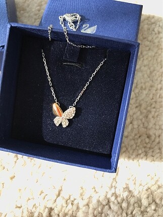 swarovski Kelebek kolye