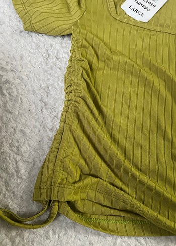 Yağ yeşili kare yaka büzgülü bluz - Görsel 2