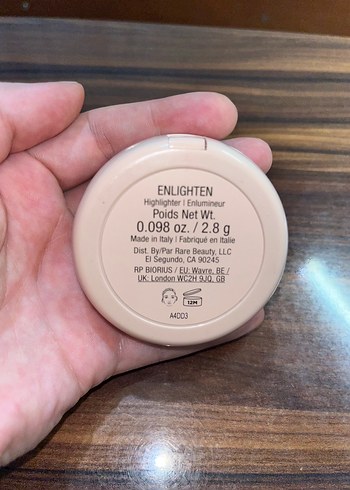 Rare Rare Beauty Pastel Bej Toz Aydınlatıcı