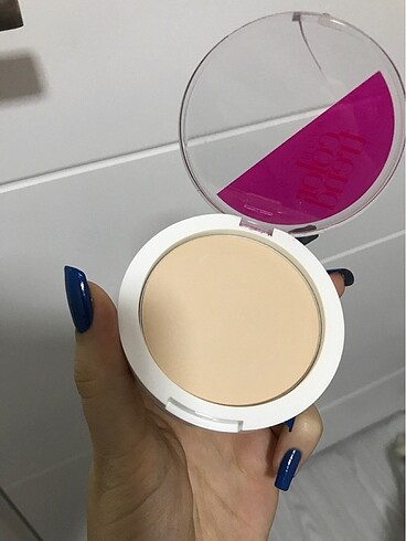Avon yüz pudrası