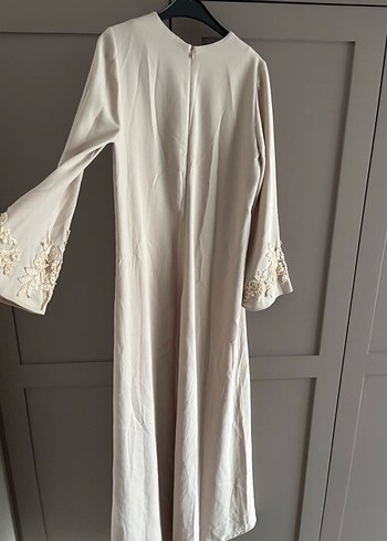 Nakış Detaylı Bej Uzun Kollu Elbise - Görsel 2