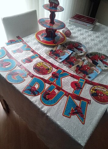 Örümcek adam konsepti - Görsel 2