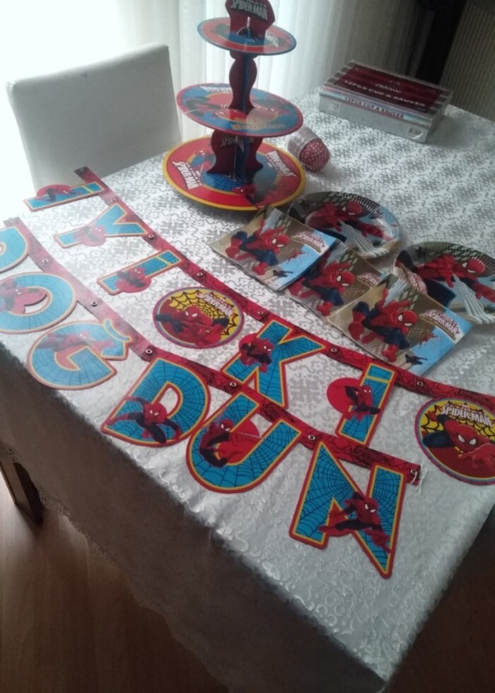 Örümcek adam konsepti - Görsel 2