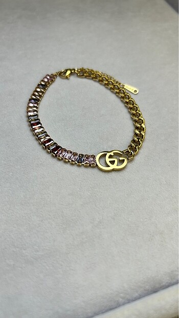 Gucci Yarım Zirkon Taşlı Çelik Bileklik