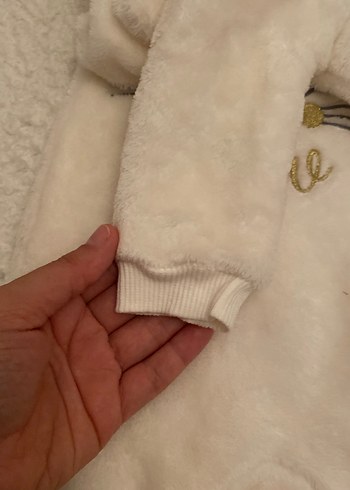 Kapüşonlu Beyaz Kürklü Bebek Tulumu - Görsel 5