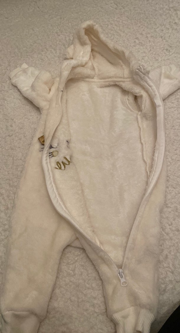 Kapüşonlu Beyaz Kürklü Bebek Tulumu - Görsel 3