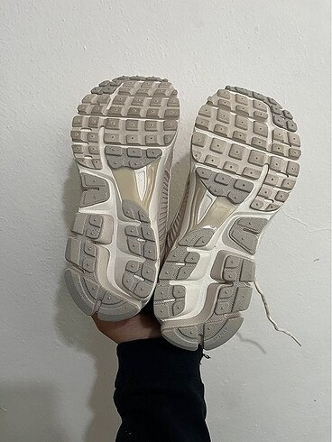 40 Beden ten rengi Renk Nike vomero 5