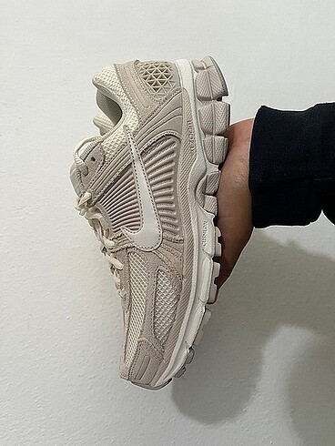 Nike vomero 5