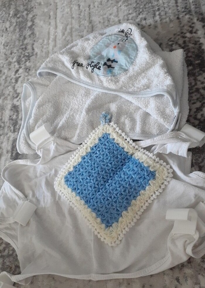 Bebek şapkalı banyo havlusu küvet bebek koruma bezi - Görsel 3