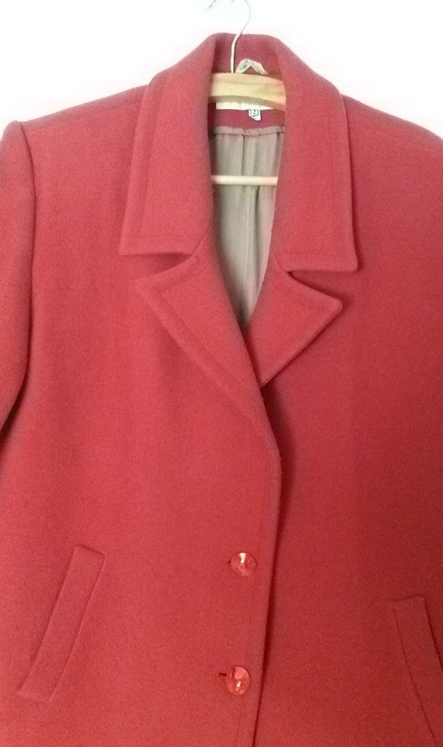 Kırmızı Düğmeli Midi Klasik Kadın Kabanı - Görsel 2