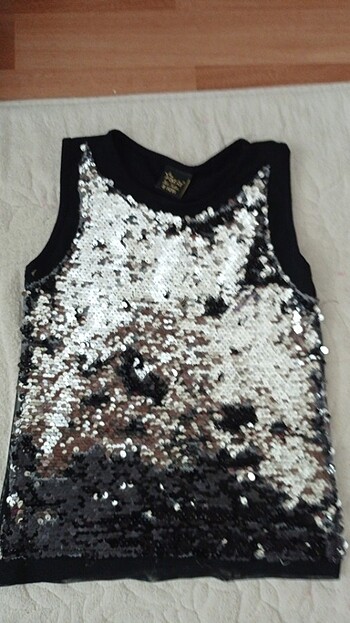 1 elbise 2 tane tişört  - Görsel 7