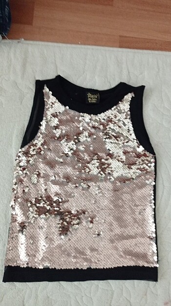 1 elbise 2 tane tişört  - Görsel 9