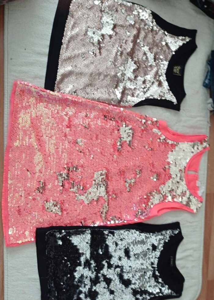 1 elbise 2 tane tişört  - Görsel 4