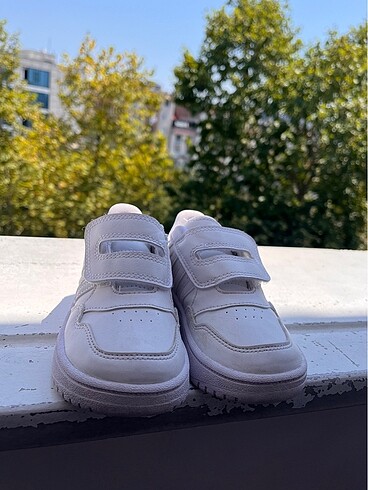 Bebek ayakkabı