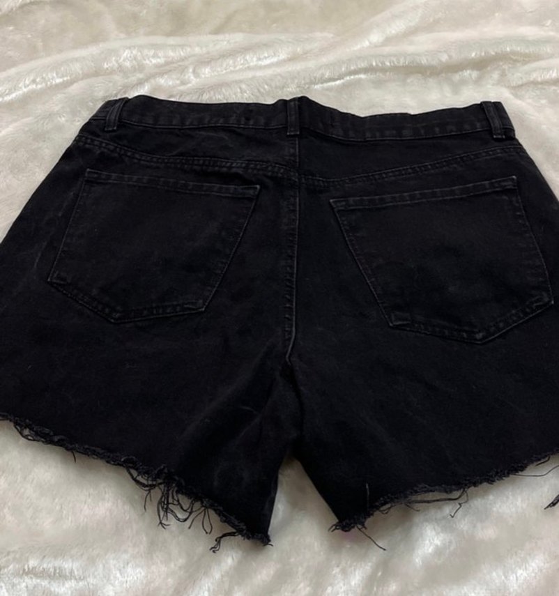 Siyah Salaş Mini Denim Şort - Görsel 2