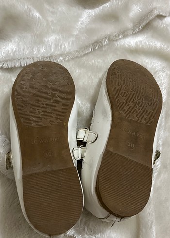 Kız Çocuk Beyaz Tokalı Babet Ayakkabı - Görsel 2