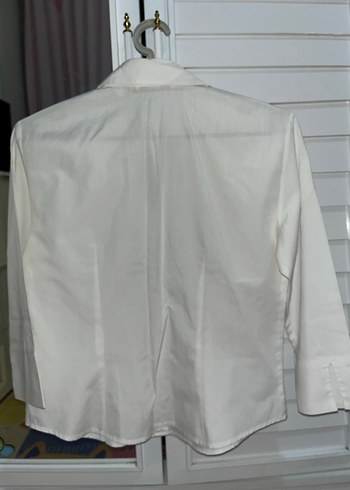 Düğmeli Beyaz Kadın Gömlek - Görsel 2