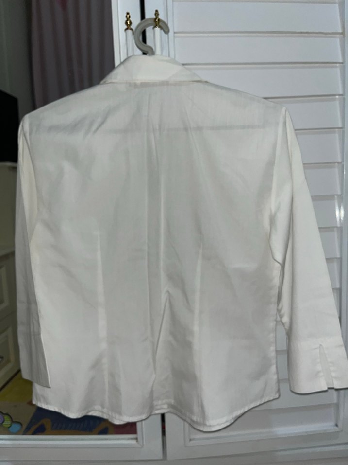 Düğmeli Beyaz Kadın Gömlek - Görsel 2