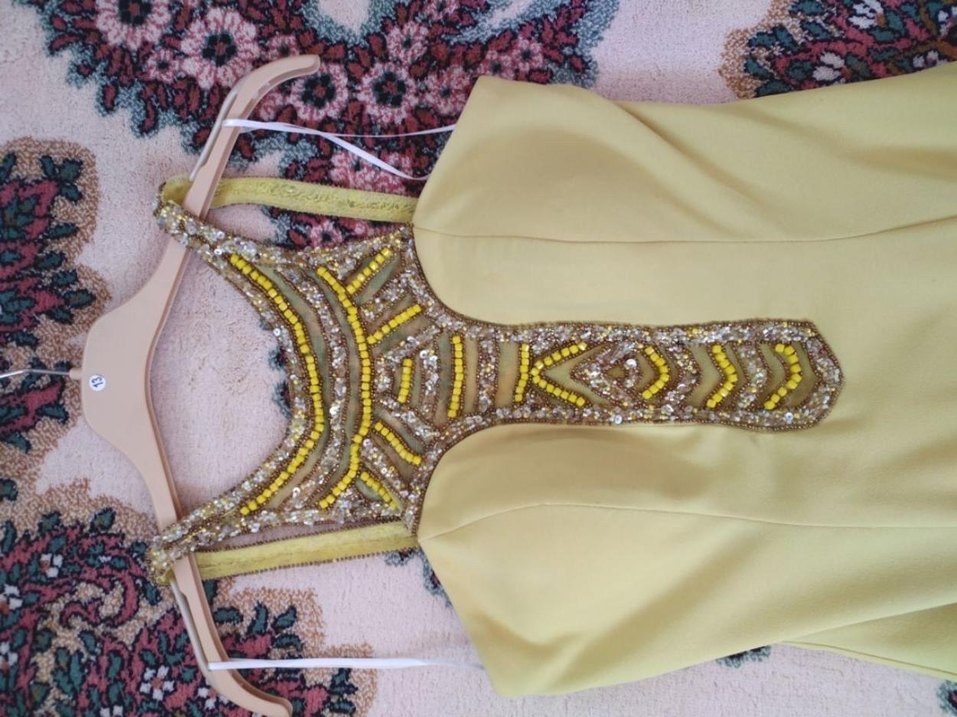 Sarı Nakışlı Uzun Abiye Elbise - Görsel 4