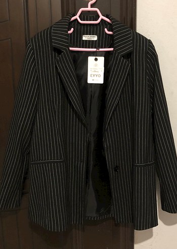 Düğmeli Siyah Çizgili Kadın Blazer