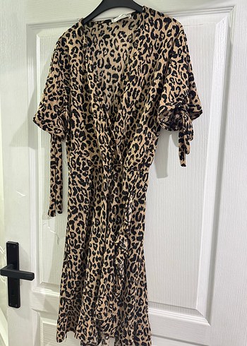 Leopar Desenli V Yaka Midi Elbise - Görsel 5
