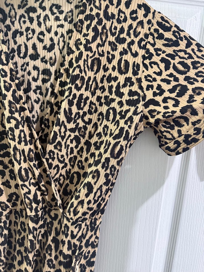 Leopar Desenli V Yaka Midi Elbise - Görsel 3