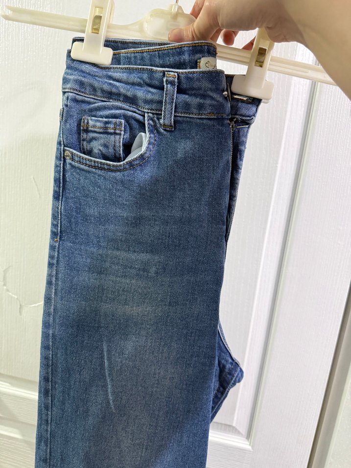 Diz Altı Yırtık Detaylı Mavi Kadın Jean - Görsel 3