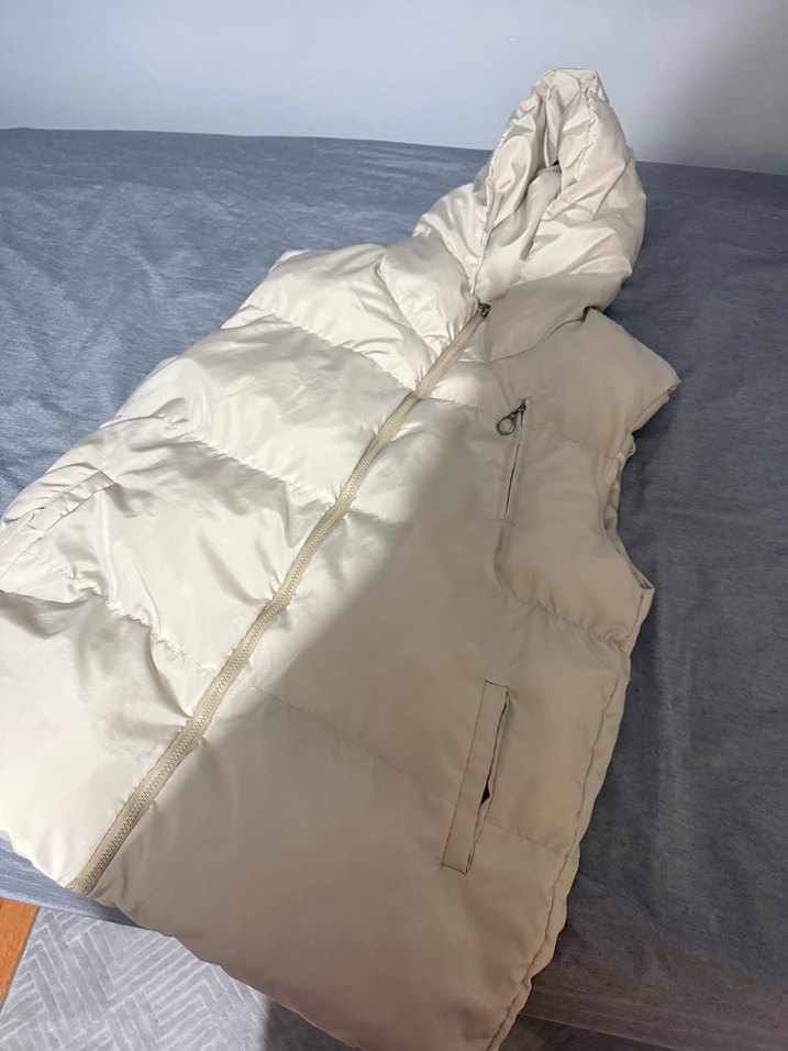 Bej Kapüşonlu Yelek - Görsel 5