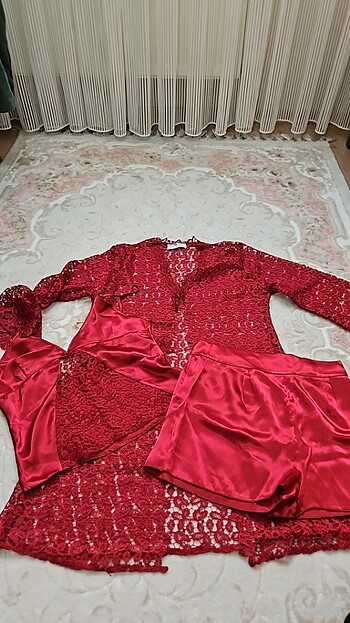 Şortlu gecelik takımı - Görsel 8