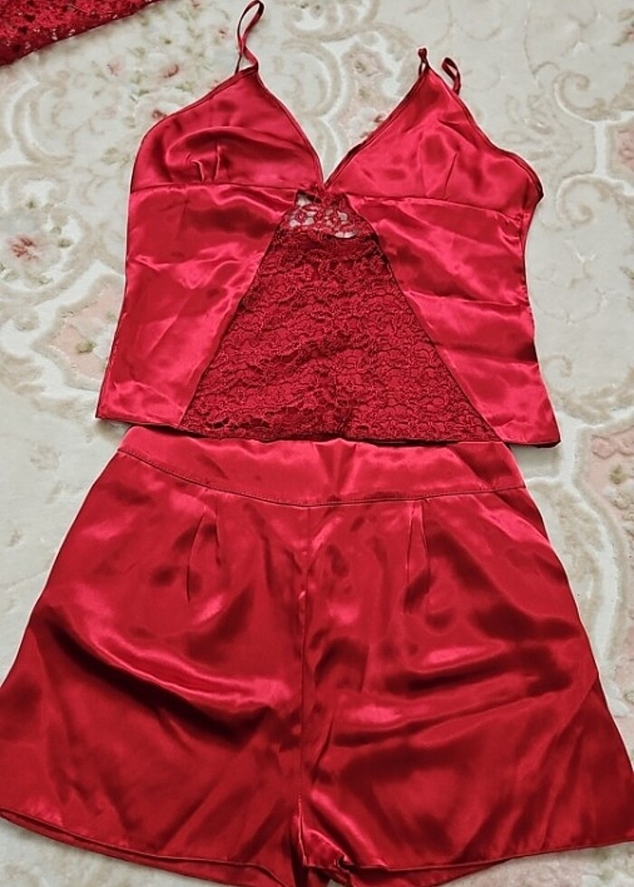 Şortlu gecelik takımı - Görsel 3