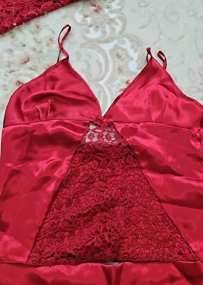 Şortlu gecelik takımı - Görsel 4