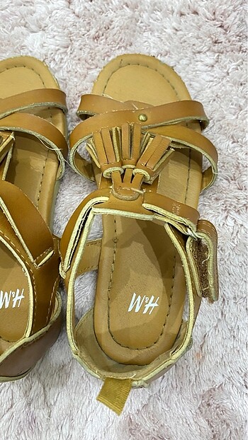 24 Beden camel Renk H&M sandalet 24 numara