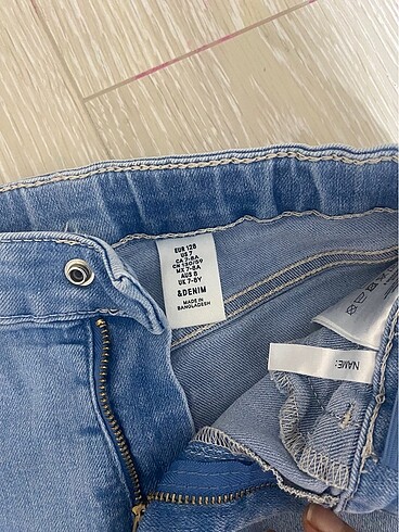H&M H&M şort alt 7/8 yaş
