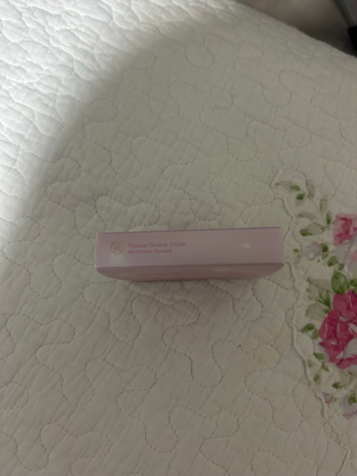 Dasique Işıltılı Pembe Deniz Kabuğu Far Paleti - Görsel 3