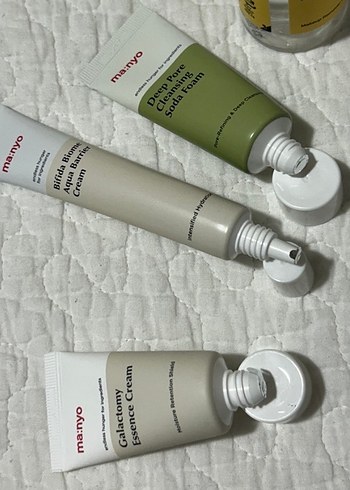 Manyo seyahat boyu cilt bakım seti - Görsel 2