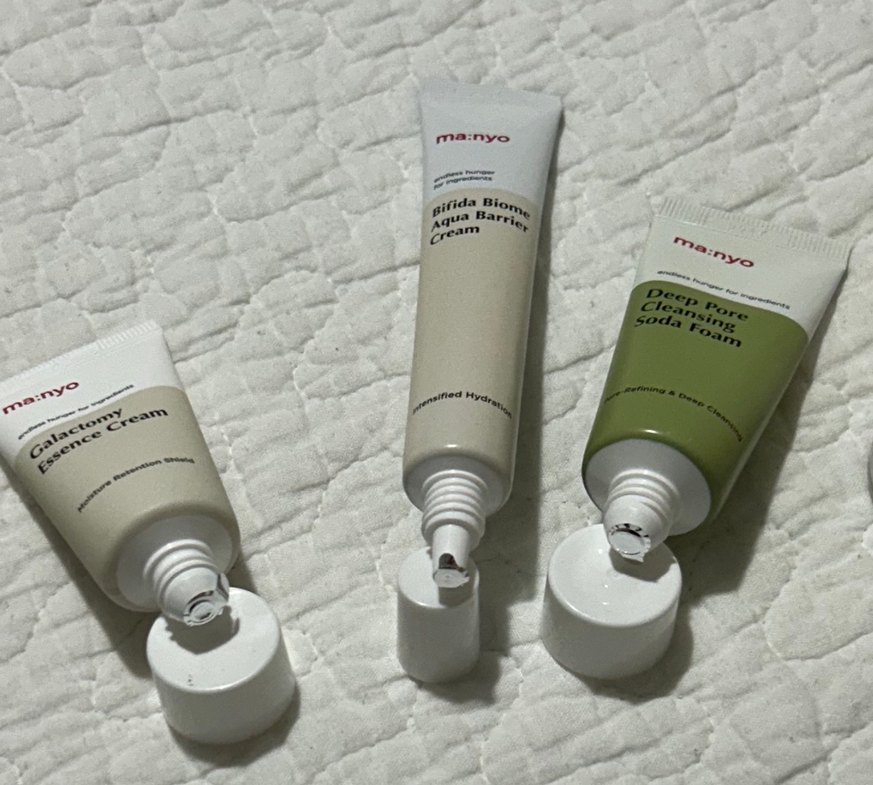 Manyo seyahat boyu cilt bakım seti - Görsel 4