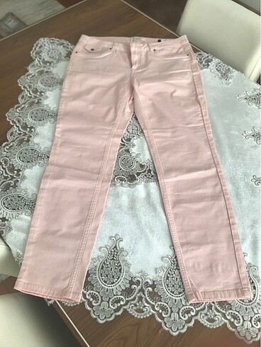 Koton marka toz pembe jeans