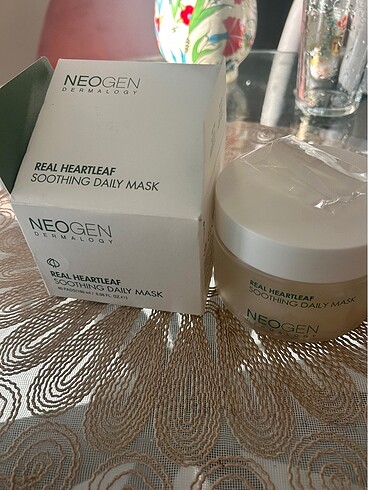  Beden NEOGEN DERMALOG KALP YAPRAĞI RAHATLATICI GÜNLÜK MASKE