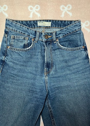 34 Beden mavi Renk Bershka Mom Jean