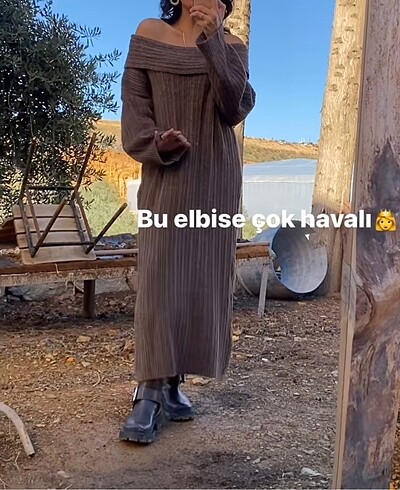 Madonna yaka yün elbise