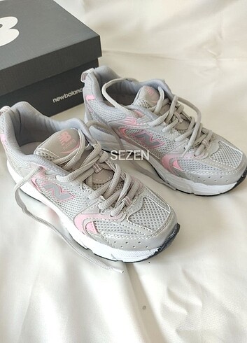 40 Beden çeşitli Renk NEWBALANCE 530 metalikgri&pempe ürün kodu ( UED G310) 