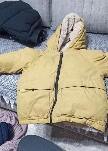 Kapüşonlu Sarı Erkek Çocuk Mont