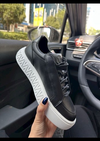 36 Beden Valentino Siyah Deri Sneaker