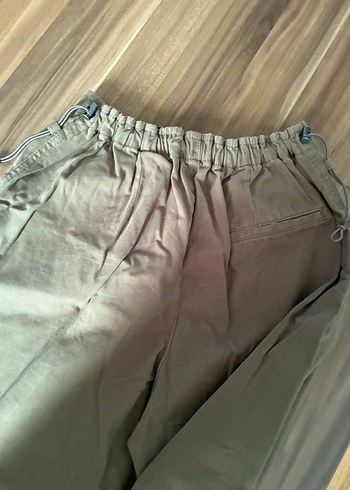 Bershka Bej Kemerli Rahat Kesim Keten Pantolon