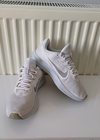 Nike Nike Beyaz Kadın Spor Ayakkabısı