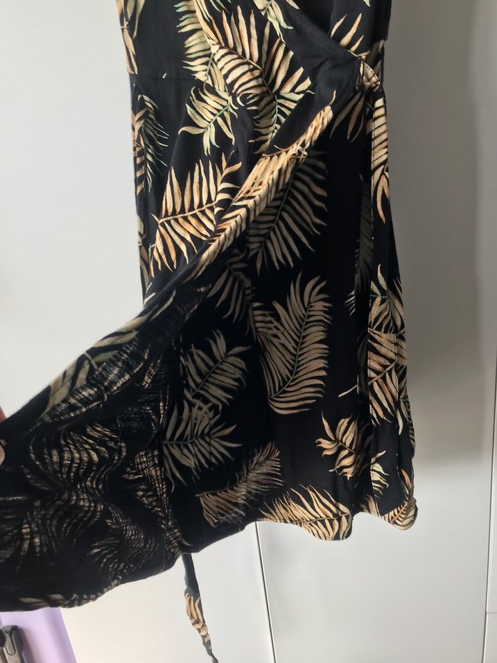 Drapeli V Yaka Midi Kadın Elbise - Görsel 3