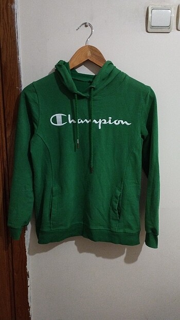 Yeşil sweatshirt