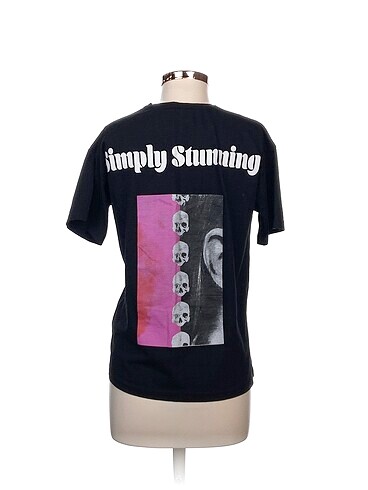 xs Beden Trendyol & Milla T-shirt %70 İndirimli.